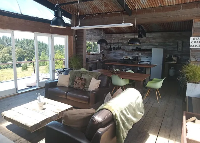 Oakridge Glamping Luxury tent Rotorua